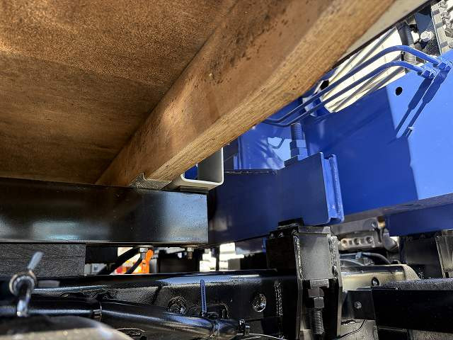 いすゞ エルフ 小型 平ボディ（クレーン付） TRG-NKR85AR(102106) 28枚目