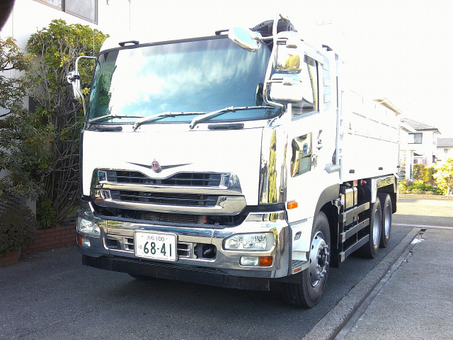 UDトラックス（日産） クオン 大型 土砂ダンプ QKG-CW5XL(102109) 2枚目