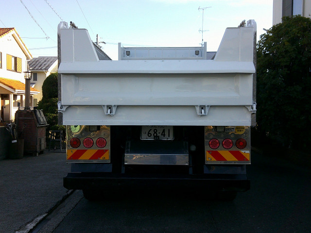 UDトラックス（日産） クオン 大型 土砂ダンプ QKG-CW5XL(102109) 6枚目