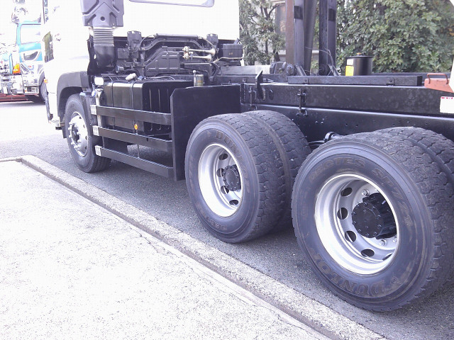 UDトラックス（日産） クオン 大型 土砂ダンプ QKG-CW5XL(102109) 25枚目