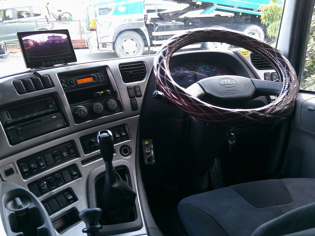 UDトラックス（日産） クオン 大型 土砂ダンプ QKG-CW5XL(102109) 29枚目