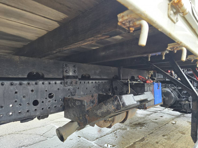 いすゞ フォワード 中型 平ボディ（クレーン付） TKG-FRR90S1(102112) 14枚目