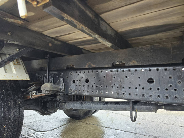 いすゞ フォワード 中型 平ボディ（クレーン付） TKG-FRR90S1(102112) 15枚目