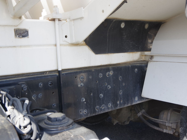 三菱ふそう ファイター 増トン ミキサー車 QDG-FQ62F(102115) 6枚目