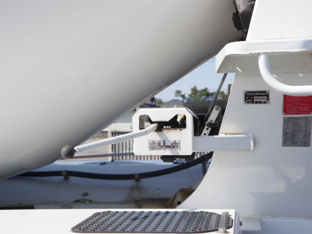 三菱ふそう ファイター 増トン ミキサー車 QDG-FQ62F(102115) 12枚目