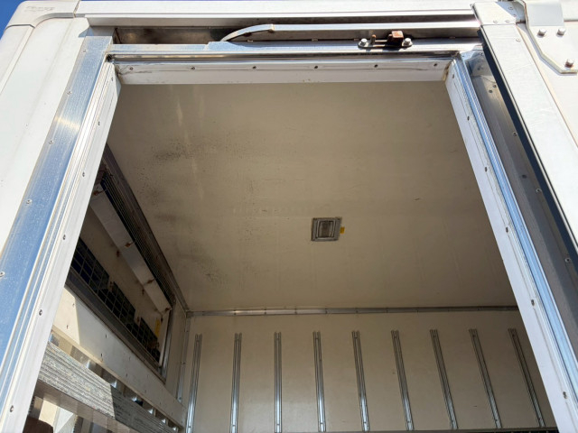 いすゞ エルフ 小型 冷蔵冷凍バン TKG-NPR85AN(102116) 8枚目