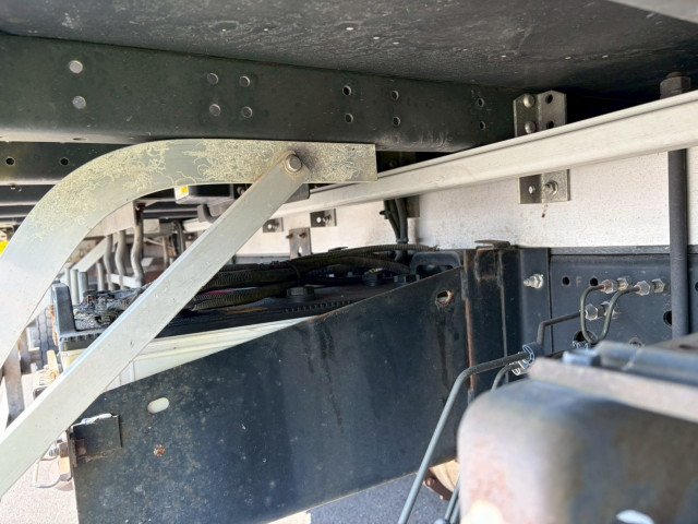 いすゞ フォワード 中型 ウィング TKG-FRR90S2(102124) 28枚目