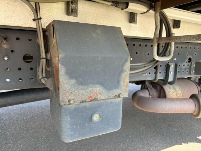 いすゞ フォワード 中型 ウィング TKG-FRR90S2(102124) 31枚目