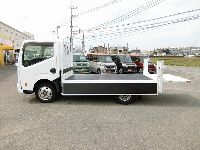 日産自動車 アトラス 小型 平ボディ PDG-TZ2F24(102135) 17枚目