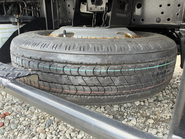 いすゞ エルフ 小型 バン PB-NKR81AN(102136) 49枚目