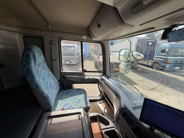 日野 プロフィア 大型 コンテナ専用車 KL-FS2PKGA(102138) 12枚目