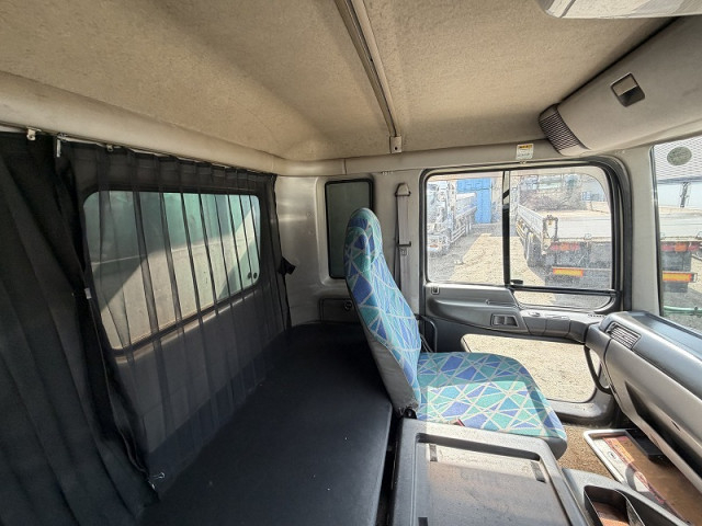 日野 プロフィア 大型 コンテナ専用車 KL-FS2PKGA(102138) 13枚目