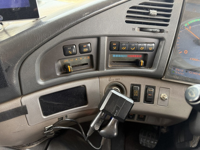 日野 プロフィア 大型 コンテナ専用車 KL-FS2PKGA(102138) 19枚目