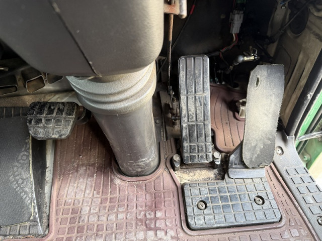 日野 プロフィア 大型 コンテナ専用車 KL-FS2PKGA(102138) 26枚目