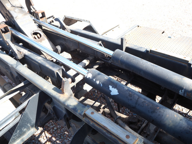 いすゞ フォワード 中型 コンテナ専用車 PB-FRR35E3S(102140) 10枚目