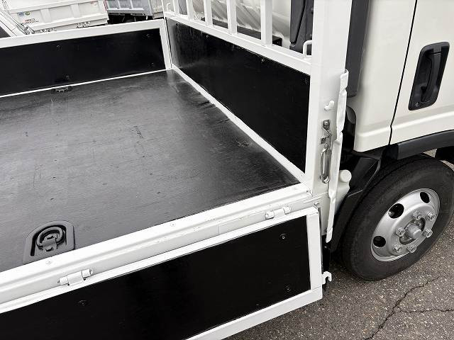 いすゞ エルフ 小型 平ボディ 2PG-NPS88AR(102176) 6枚目