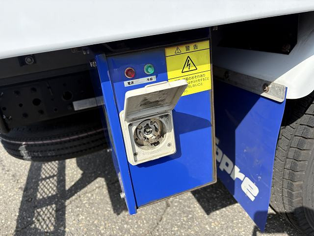 三菱ふそう キャンター 小型 冷蔵冷凍バン 2RG-FDA20(102177) 21枚目