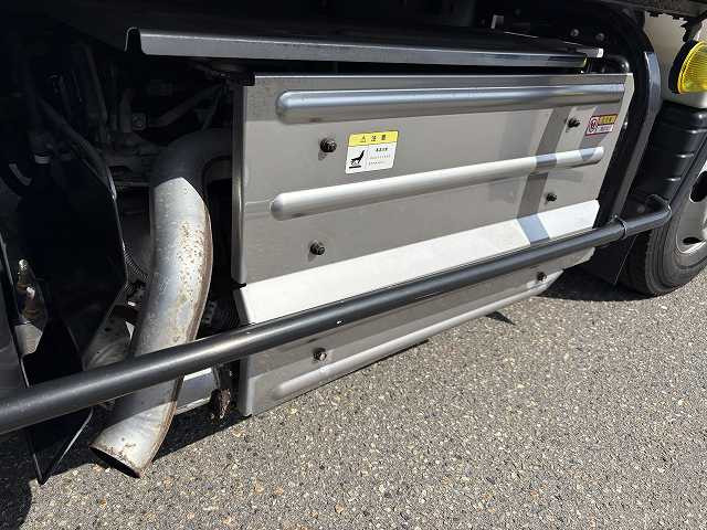 三菱ふそう キャンター 小型 冷蔵冷凍バン 2RG-FDA20(102177) 22枚目