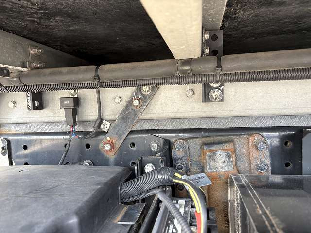 三菱ふそう キャンター 小型 冷蔵冷凍バン 2RG-FDA20(102177) 24枚目