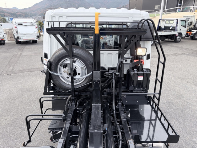 三菱ふそう ファイター 中型 コンテナ専用車 2KG-FK62F(102179) 14枚目