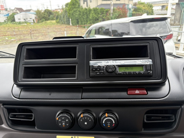 三菱ふそう キャンター 小型 平ボディ（クレーン付） 2PG-FEB80(102178) 30枚目