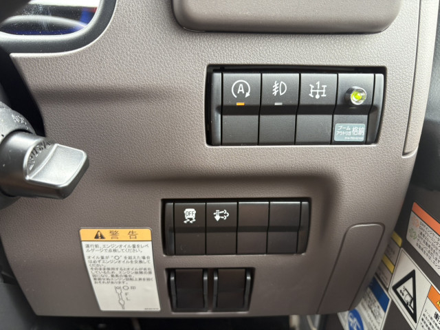 三菱ふそう キャンター 小型 平ボディ（クレーン付） 2PG-FEB80(102178) 31枚目