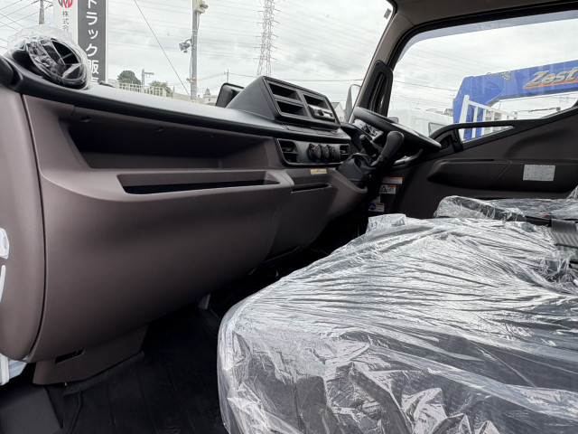 三菱ふそう キャンター 小型 平ボディ（クレーン付） 2PG-FEB80(102178) 36枚目