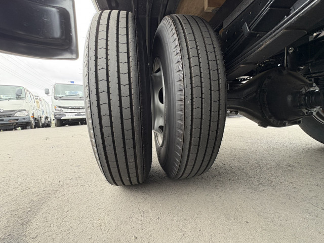 三菱ふそう キャンター 小型 平ボディ（クレーン付） 2PG-FEB80(102178) 44枚目