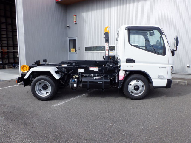 三菱ふそう キャンター 小型 コンテナ専用車 2RG-FBAV0(102180) 6枚目