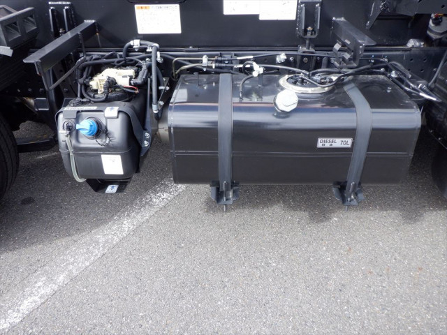 三菱ふそう キャンター 小型 コンテナ専用車 2RG-FBAV0(102180) 10枚目