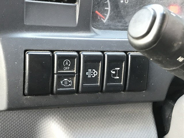 いすゞ エルフ 小型 平ボディ 2RG-NJR88A(102182) 28枚目