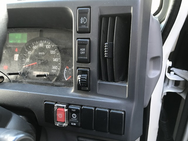 いすゞ エルフ 小型 平ボディ 2RG-NJR88A(102182) 31枚目