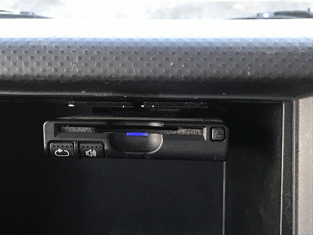 いすゞ エルフ 小型 平ボディ 2RG-NJR88A(102182) 33枚目