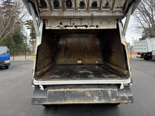 UDトラックス（日産） カゼット 小型 塵芥車（プレス式） 2PG-FEB9Y(102185) 14枚目