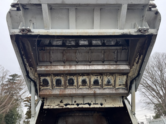 UDトラックス（日産） カゼット 小型 塵芥車（プレス式） 2PG-FEB9Y(102185) 17枚目