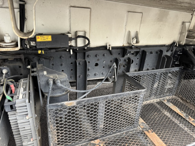 UDトラックス（日産） カゼット 小型 塵芥車（プレス式） 2PG-FEB9Y(102185) 18枚目