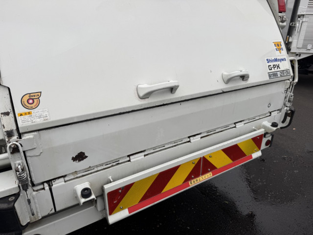 UDトラックス（日産） カゼット 小型 塵芥車（プレス式） 2PG-FEB9Y(102185) 45枚目