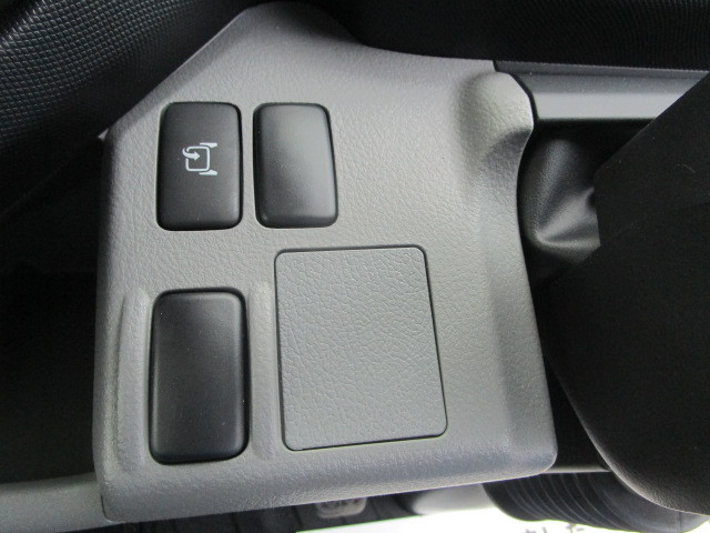 日野 デュトロ 小型 平ボディ（クレーン付） 2KG-XZU710M(102187) 15枚目