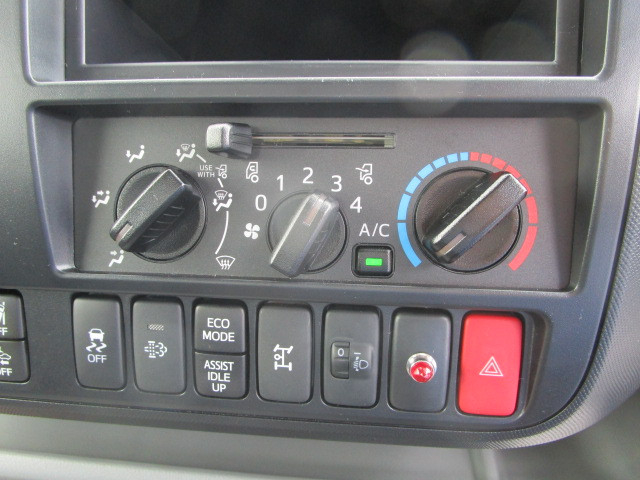 日野 デュトロ 小型 平ボディ（クレーン付） 2KG-XZU710M(102187) 18枚目