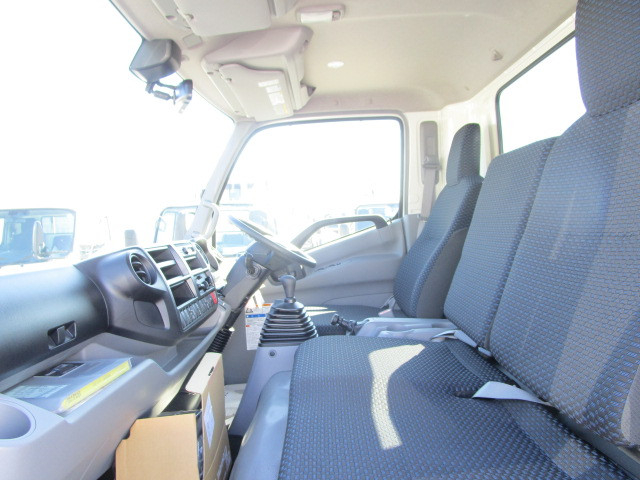 日野 デュトロ 小型 平ボディ（クレーン付） 2KG-XZU720M(102189) 19枚目