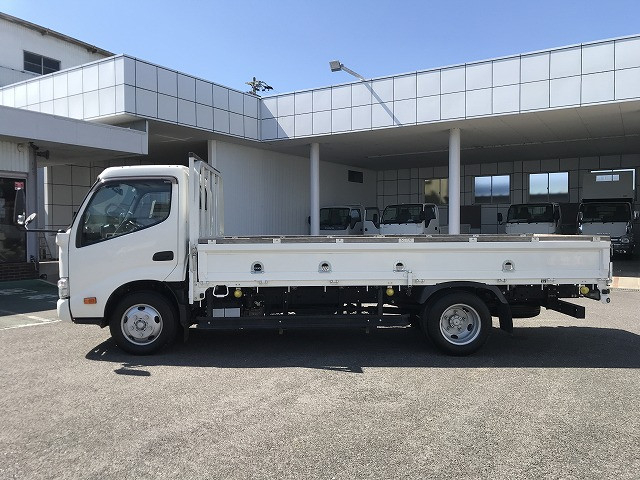 トヨタ ダイナ 小型 Wキャブ 2RG-XZU650(102192) 7枚目