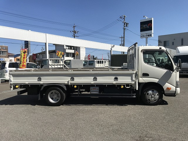 トヨタ ダイナ 小型 Wキャブ 2RG-XZU650(102192) 8枚目