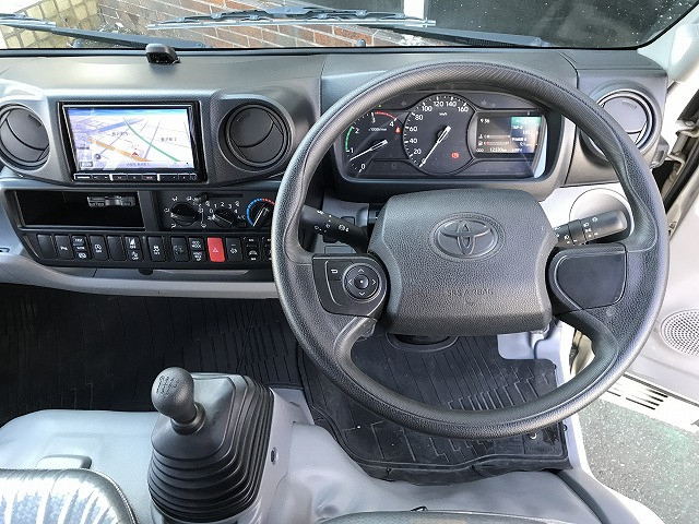 トヨタ ダイナ 小型 Wキャブ 2RG-XZU650(102192) 33枚目