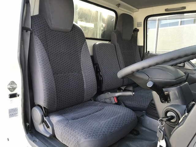 いすゞ エルフ 小型 平ボディ 2RG-NKR88A(102196) 32枚目