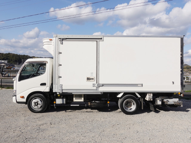 日野 デュトロ 小型 冷蔵冷凍バン 2RG-XZU655M(102200) 13枚目
