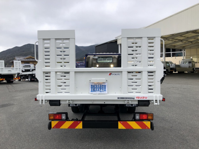 いすゞ エルフ 小型 キャリアカー 2RG-NPR88AM(102203) 3枚目