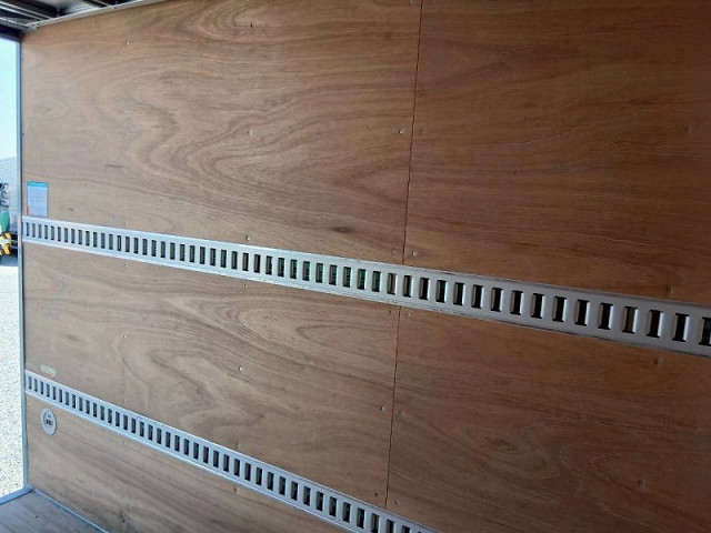 いすゞ エルフ 小型 バン 2RG-NLR88AN(102202) 12枚目