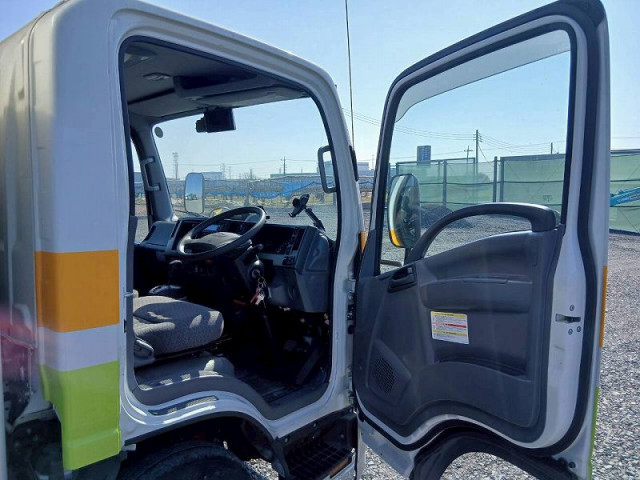 いすゞ エルフ 小型 バン 2RG-NLR88AN(102202) 22枚目