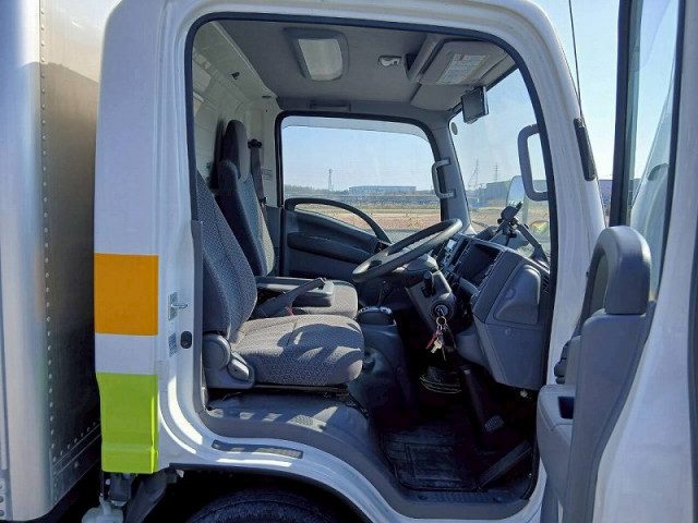 いすゞ エルフ 小型 バン 2RG-NLR88AN(102202) 23枚目