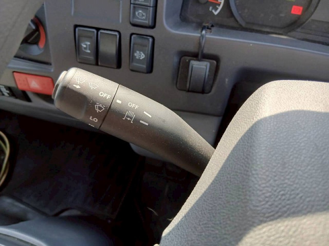 いすゞ エルフ 小型 バン 2RG-NLR88AN(102202) 28枚目